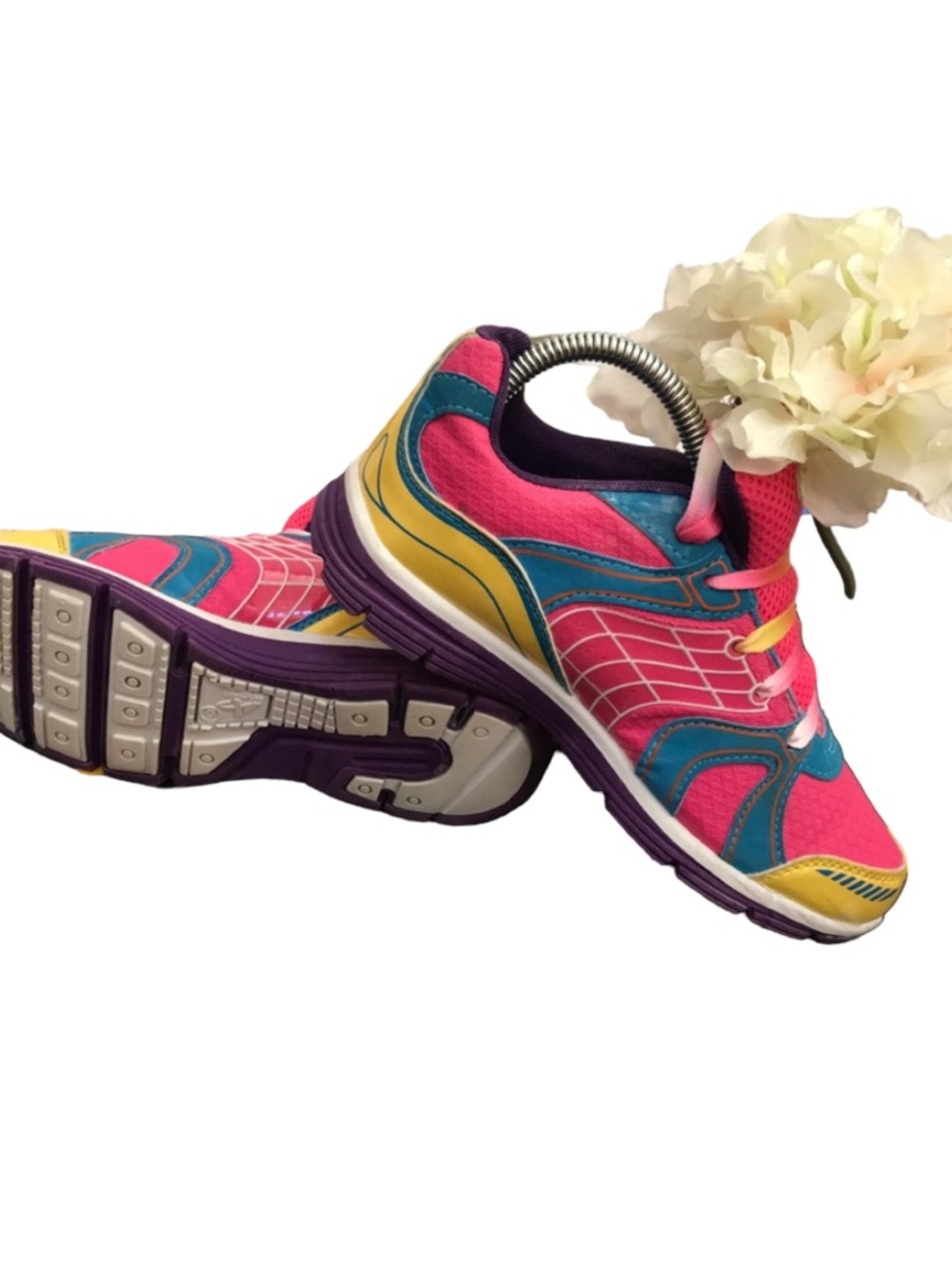 Sneakers that dazzle in a vibrant rainbow of colors – the Athletech Colorful